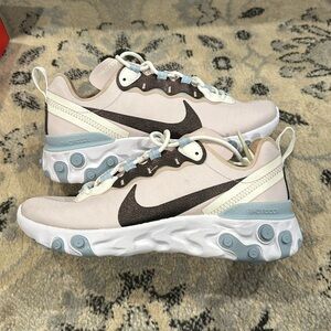 Nike Running Shoe Women’s